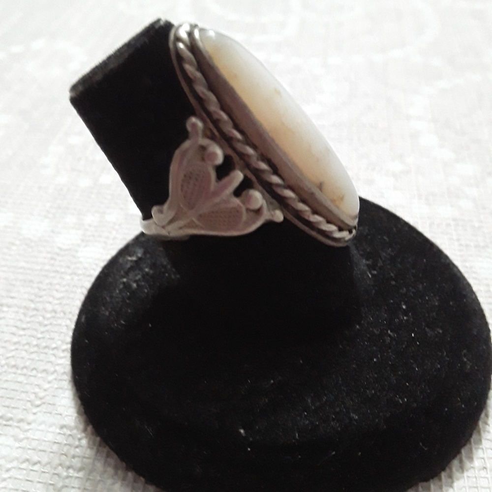 Vintage Natural Stone Ring - Picture 4 of 12